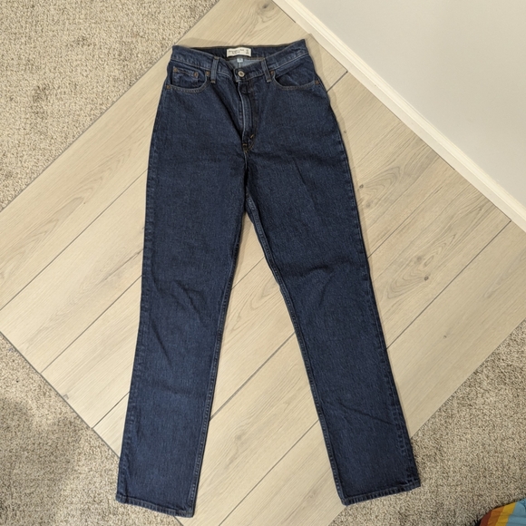 Abercrombie & Fitch size 4L 27 straight leg dark wash high rise jeans - Picture 2 of 8